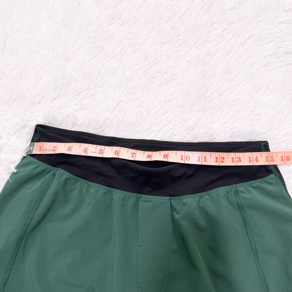 Men Lululemon T.H.E. Short Lined 9 inch in Forest Green Check Measurement - Picture 4 of 8
